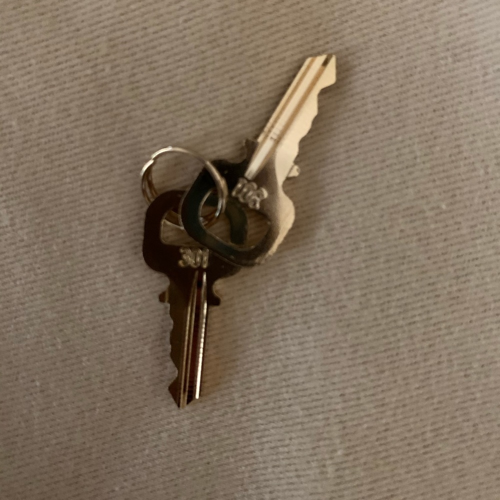 ‼️SOLD‼️Authentic Louis Vuitton #301 Key Set 🔑